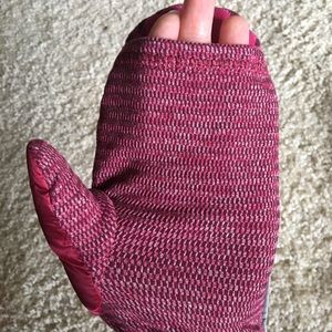 Lululemon What the Fluff Mittens